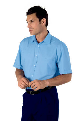 Camicia Classica Azzurra Per Hotel Barman Mezza Manica Uomo. art. Camicia unisex mezza manica 062310m colore azzurro